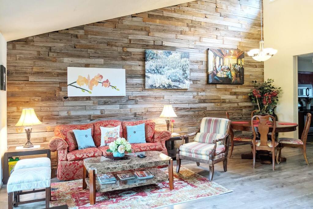 Apartament Corner Lake Getaway Bella Vista Zewnętrze zdjęcie